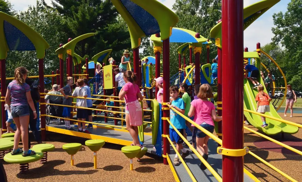 Acivities for families in Livonia - Rotary Park