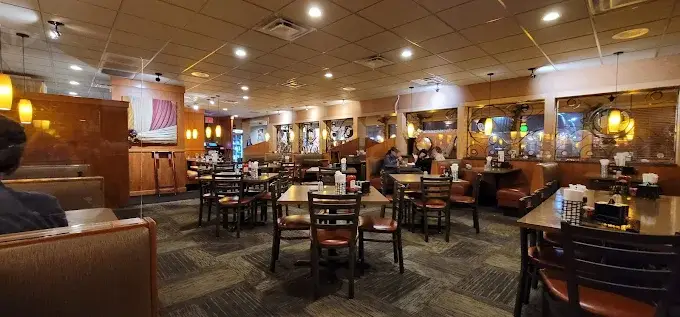 Thomas's Family Dining Livonia Restaurants